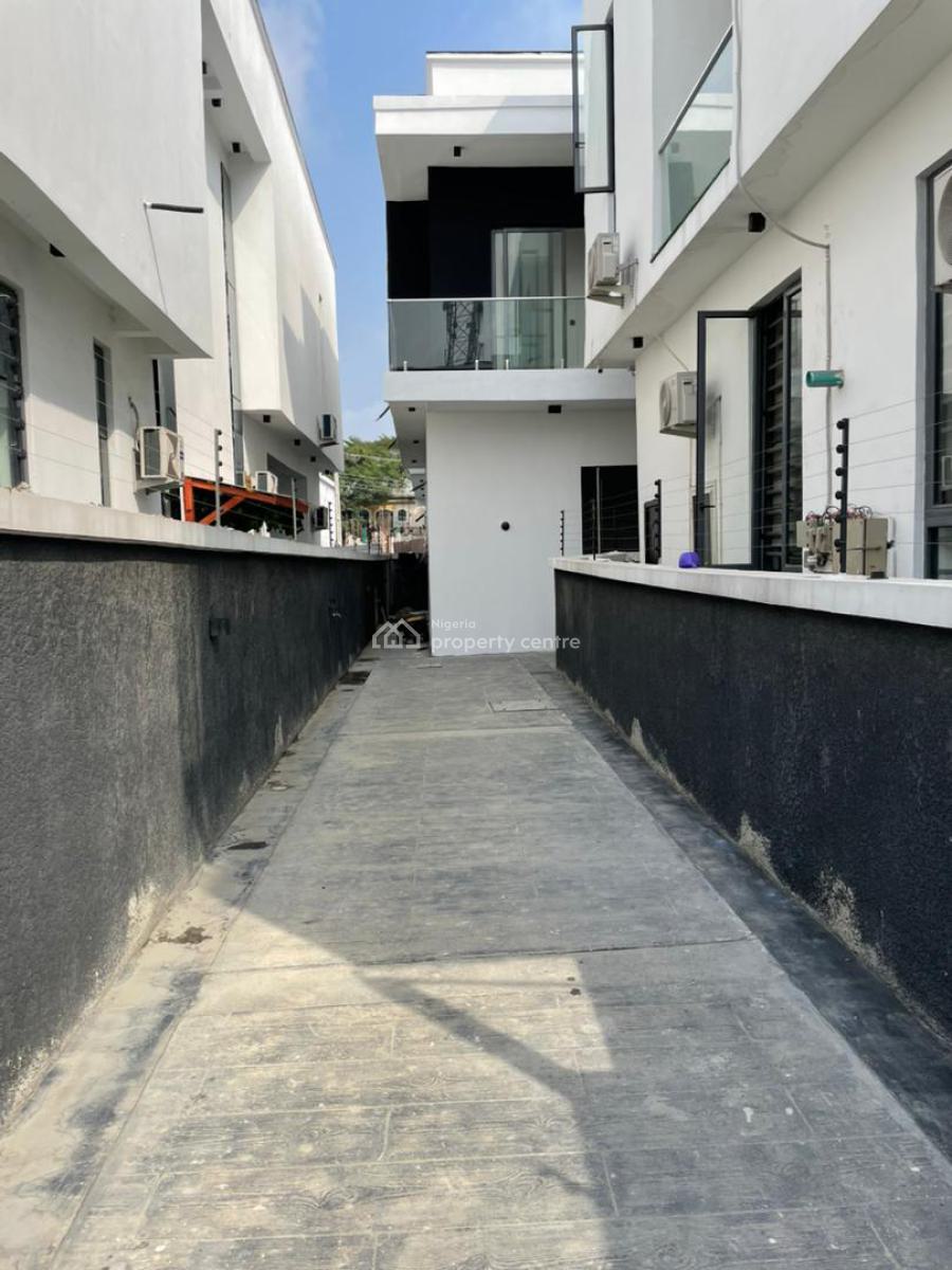 Exquisite 4 Bedroom Semi-detached Duplex with Bq, Chevron, Lekki Phase 2, Lekki, Lagos, Semi-detached Duplex for Sale
