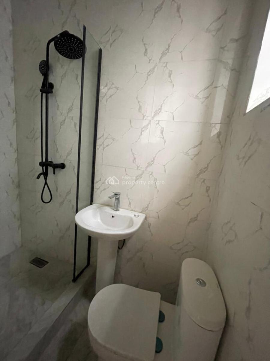 Exquisite 4 Bedroom Semi-detached Duplex with Bq, Chevron, Lekki Phase 2, Lekki, Lagos, Semi-detached Duplex for Sale