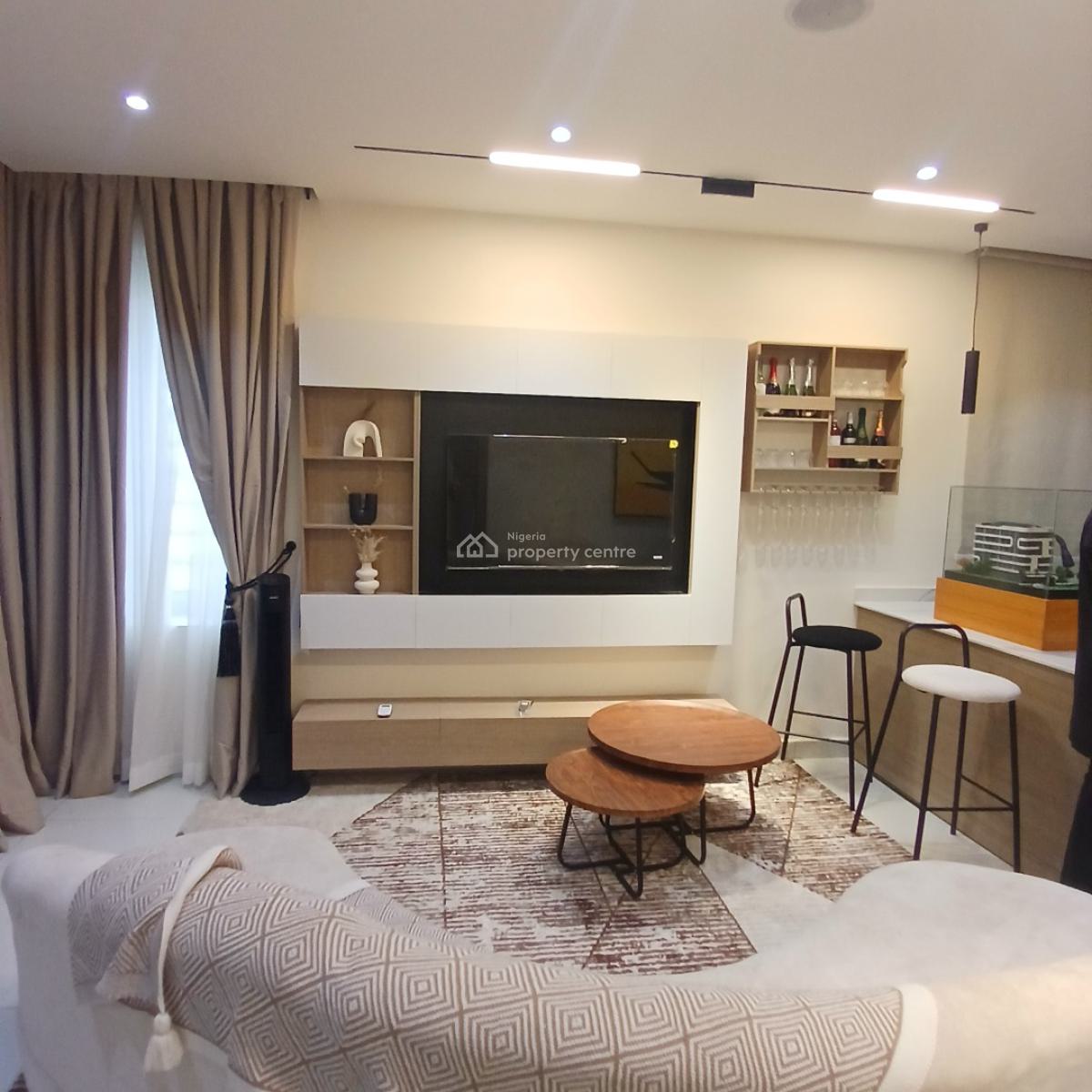 Exquisitely Detailed 1 Bedroom Apartment, Surulere, Lagos, Flat / Apartment for Sale