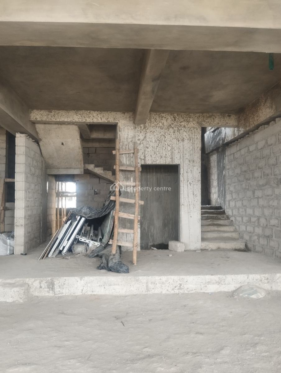Spacious Massive Luxury 2bedroom Flat Apartment with Bq, Secure Minestate Ajayi Alaba Street Salem Ilasan Elegushi Ikate Lagos, Ikate, Lekki, Lagos, Block of Flats for Sale