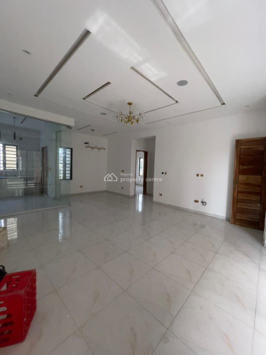 Spacious 2-bedroom Flats, Chevron, Lekki, Lagos, Flat / Apartment for Sale