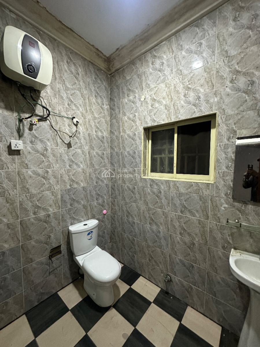 2bedroom Apartment, Chevron / Agungi, Lekki, Lagos, Flat / Apartment for Rent