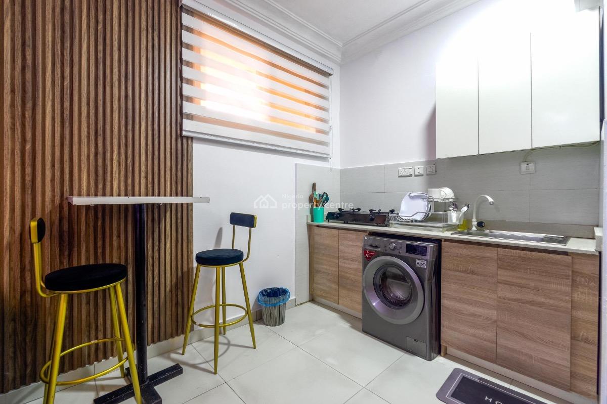 1-bedroom with Private Cinema, Chevron, Lekki, Lagos, Mini Flat (room and Parlour) Short Let
