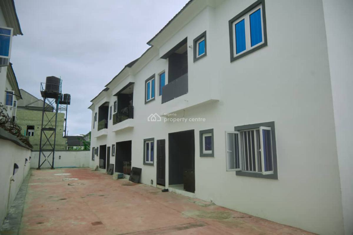 Distress 2 Bedroom Flat at Goodnews Estate Sangotedo Ajah, Goodnews, Ajah, Lagos, Flat / Apartment for Sale