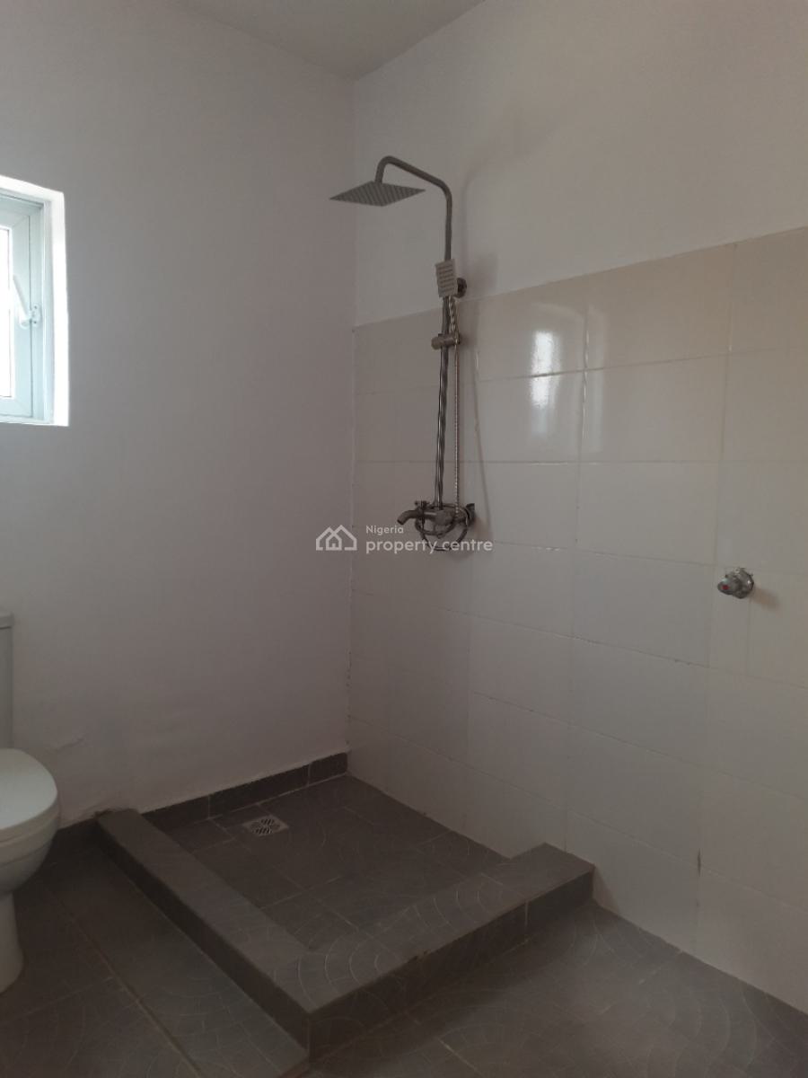 Distress 2 Bedroom Flat at Goodnews Estate Sangotedo Ajah, Goodnews, Ajah, Lagos, Flat / Apartment for Sale