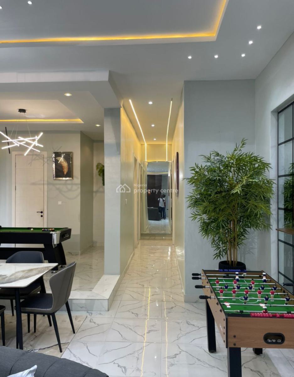 2 Bedroom Flat, Lekki Phase 1, Lekki, Lagos, Flat / Apartment for Rent