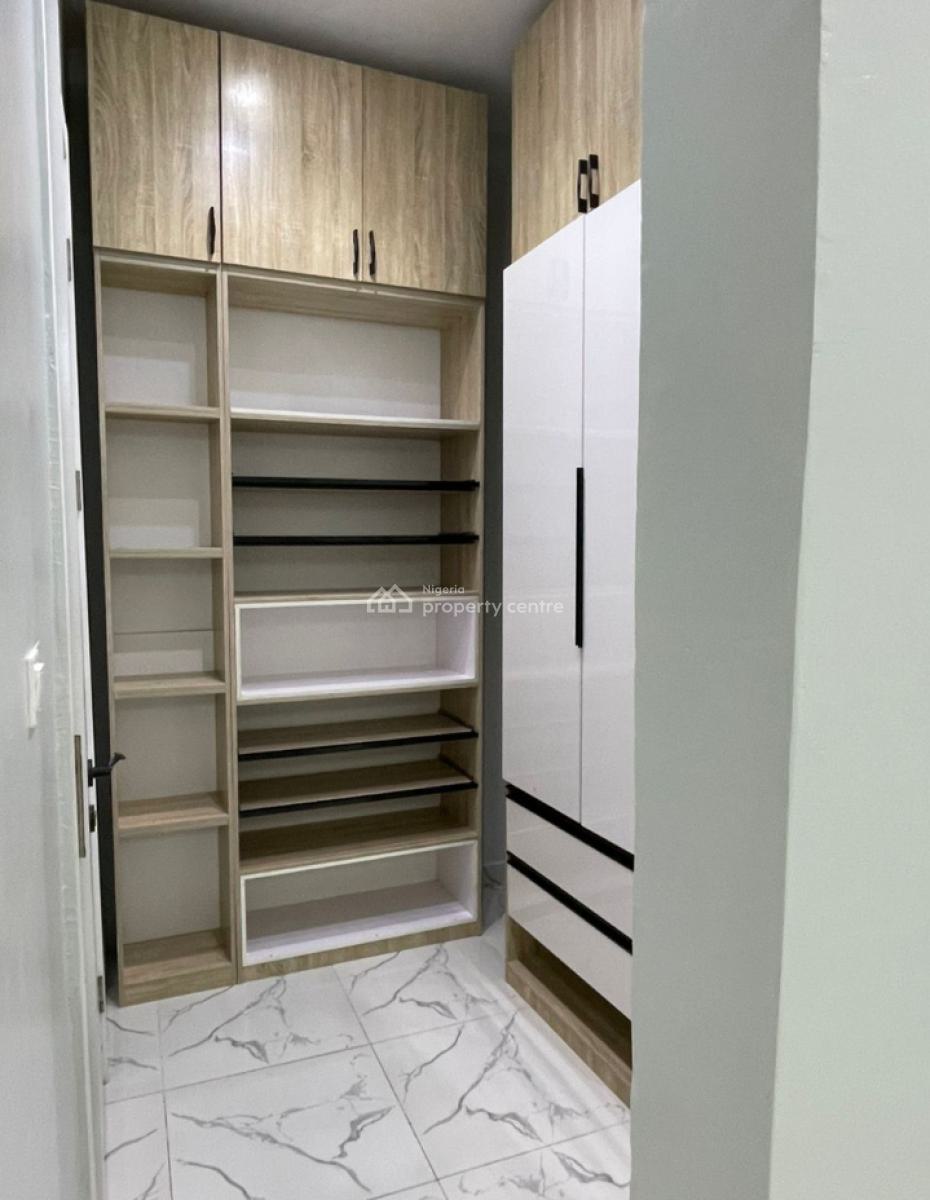 2 Bedroom Flat, Lekki Phase 1, Lekki, Lagos, Flat / Apartment for Rent