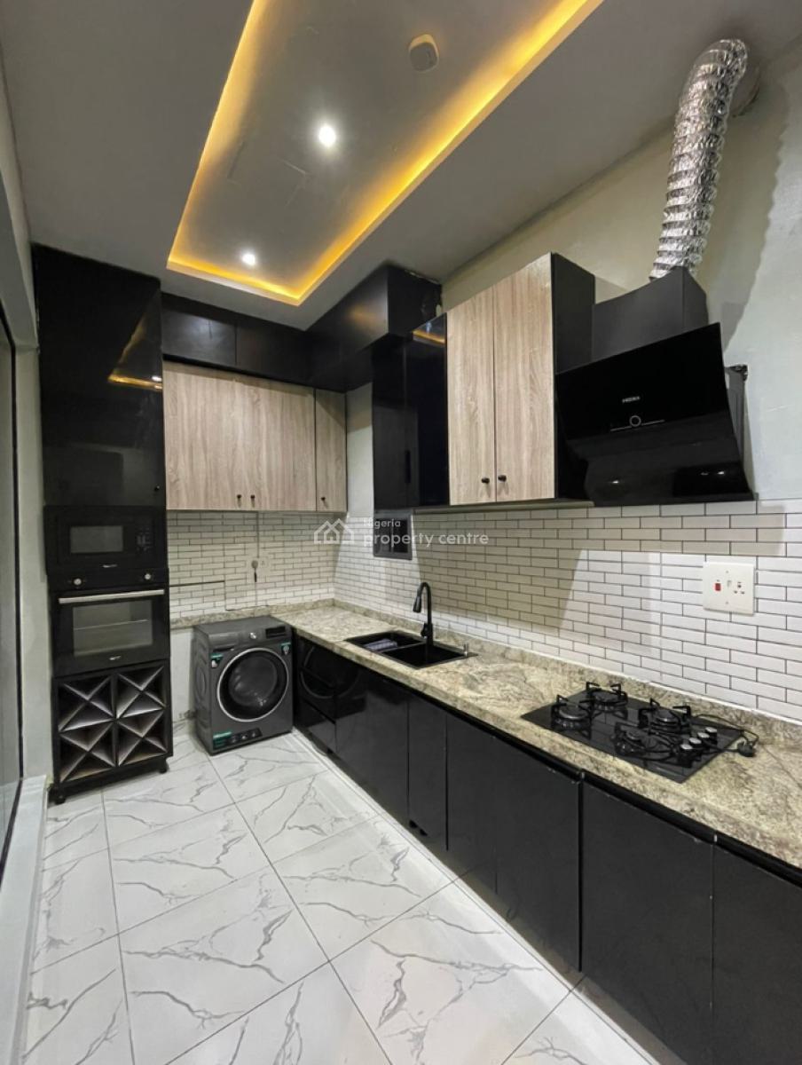 2 Bedroom Flat, Lekki Phase 1, Lekki, Lagos, Flat / Apartment for Rent