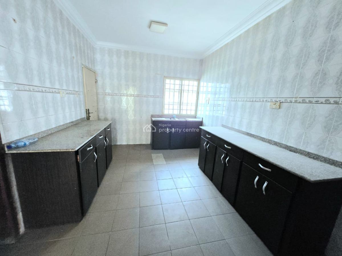 Spacious 3 Bedroom Apartment, Agungi, Lekki, Lagos, Flat / Apartment for Rent
