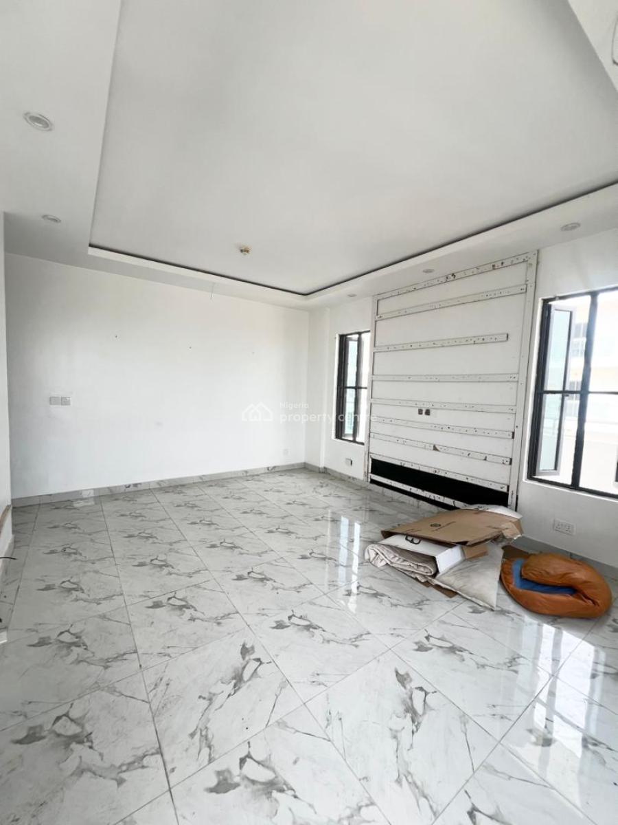 Luxurious 3 Bedroom Apartment, Lekki Phase 1, Lekki, Lagos, Flat / Apartment for Sale