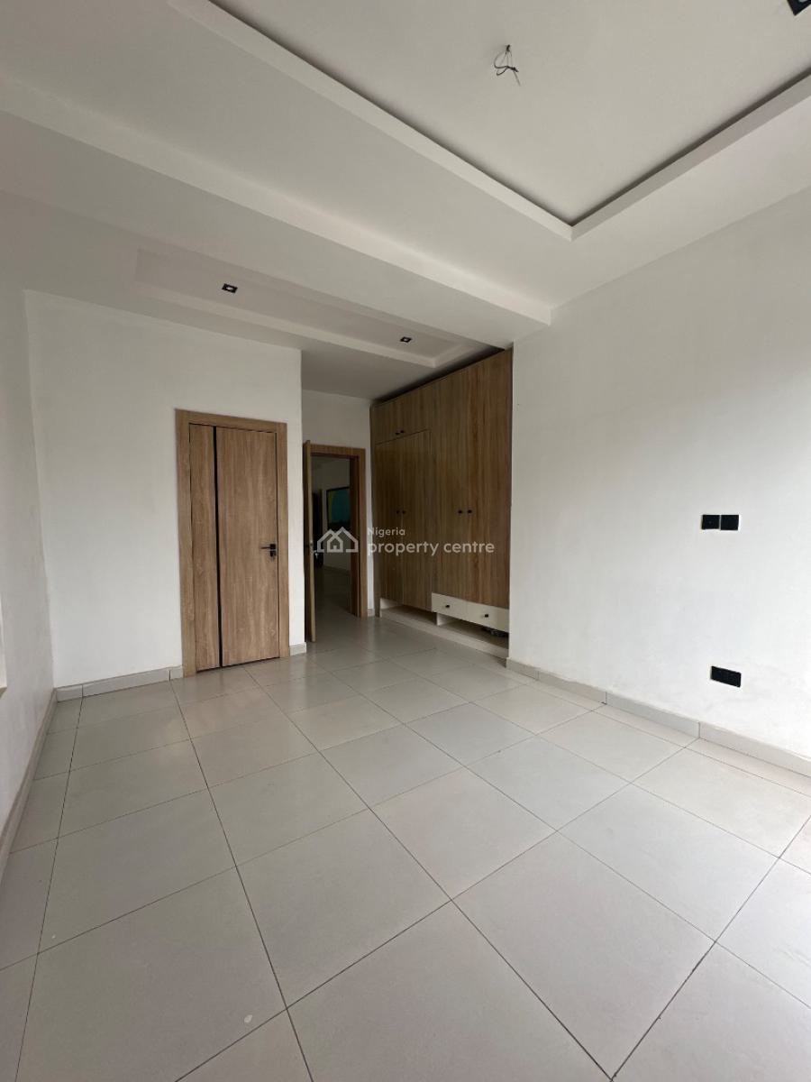 Luxury 2 Bedroom Apartment + Elevator + Swimming Pool, Ologolo, Lekki, Lagos, Flat / Apartment for Sale