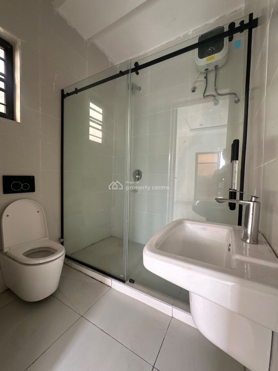 Luxury 2 Bedroom Apartment + Elevator + Swimming Pool, Ologolo, Lekki, Lagos, Flat / Apartment for Sale