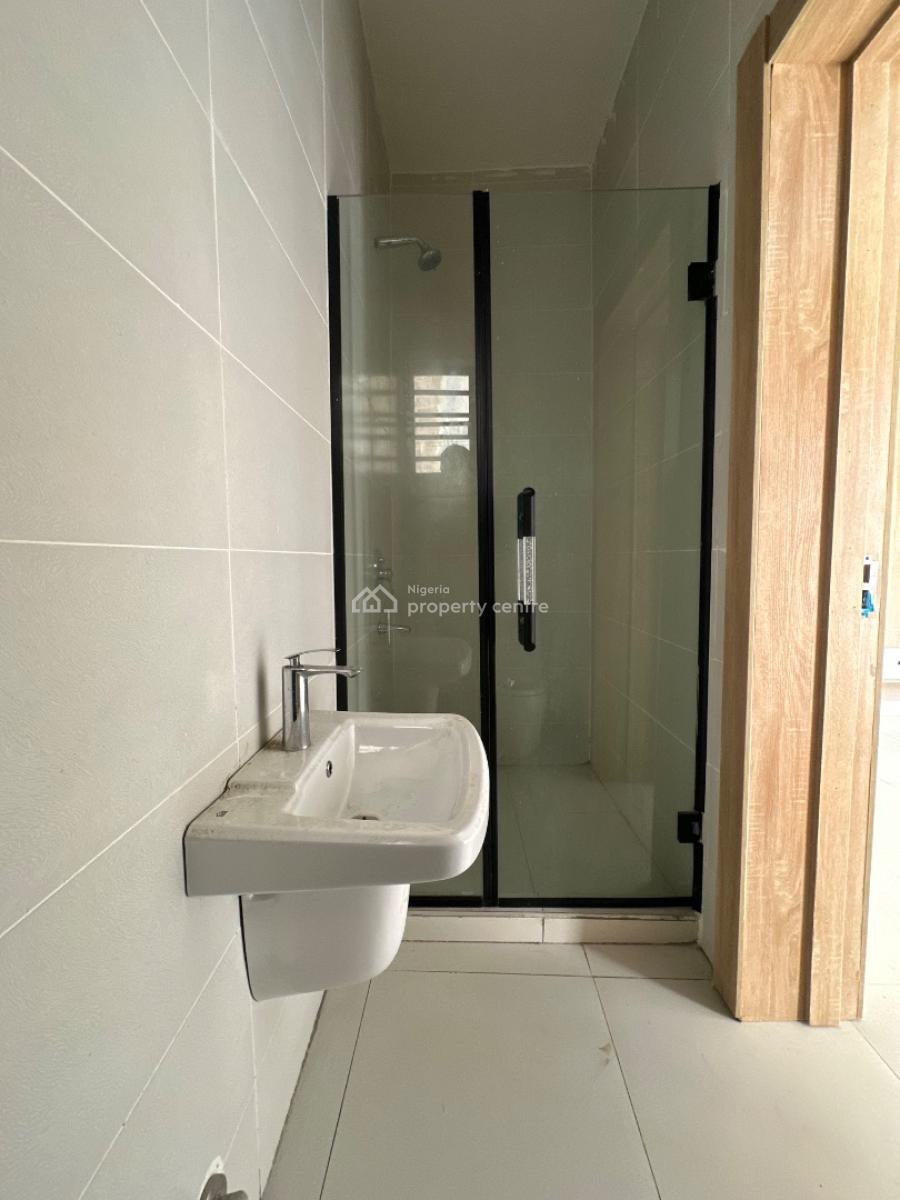 Luxury 2 Bedroom Apartment + Elevator + Swimming Pool, Ologolo, Lekki, Lagos, Flat / Apartment for Sale