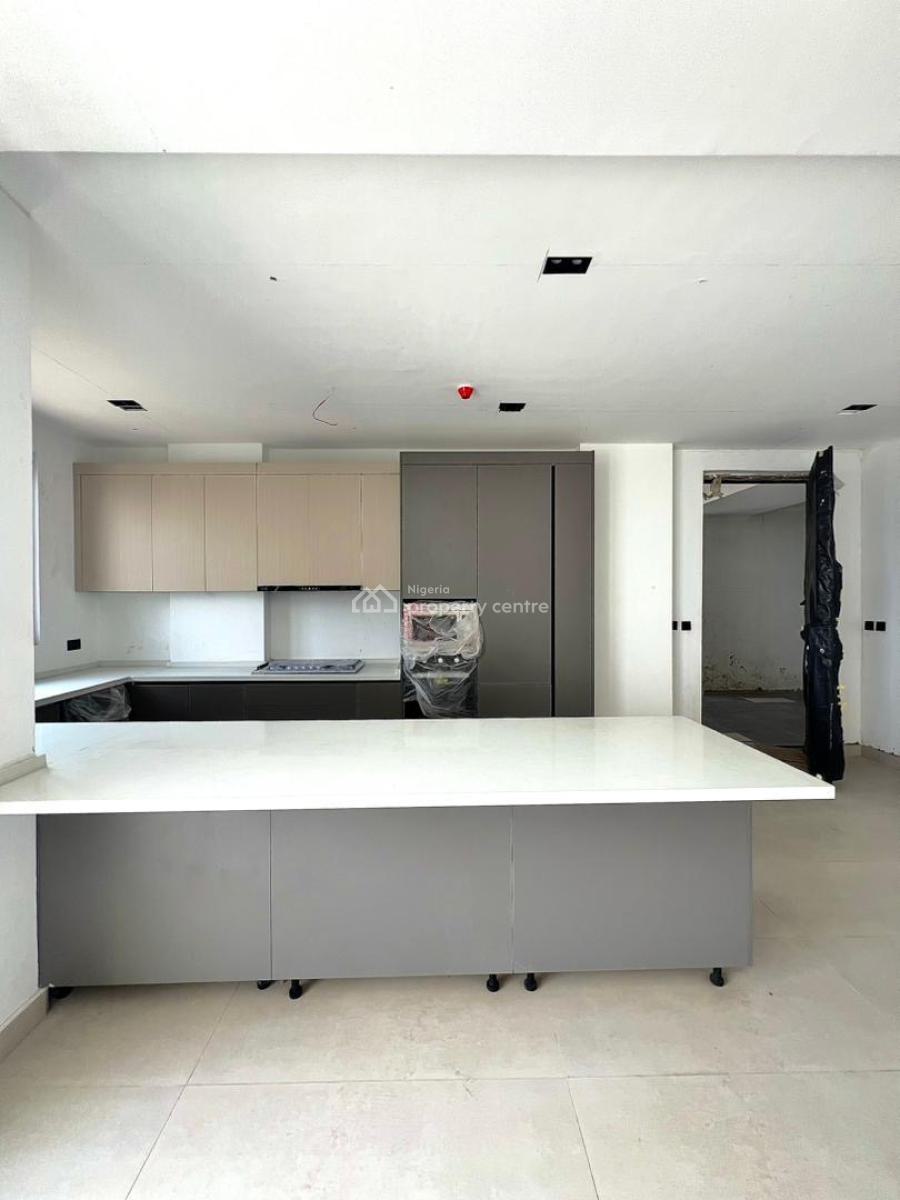 Luxury 2-bedroom Apartment with Elevator, Rooftop Terrace, Rooftop, Lekki Phase 1, Lekki, Lagos, Block of Flats for Sale