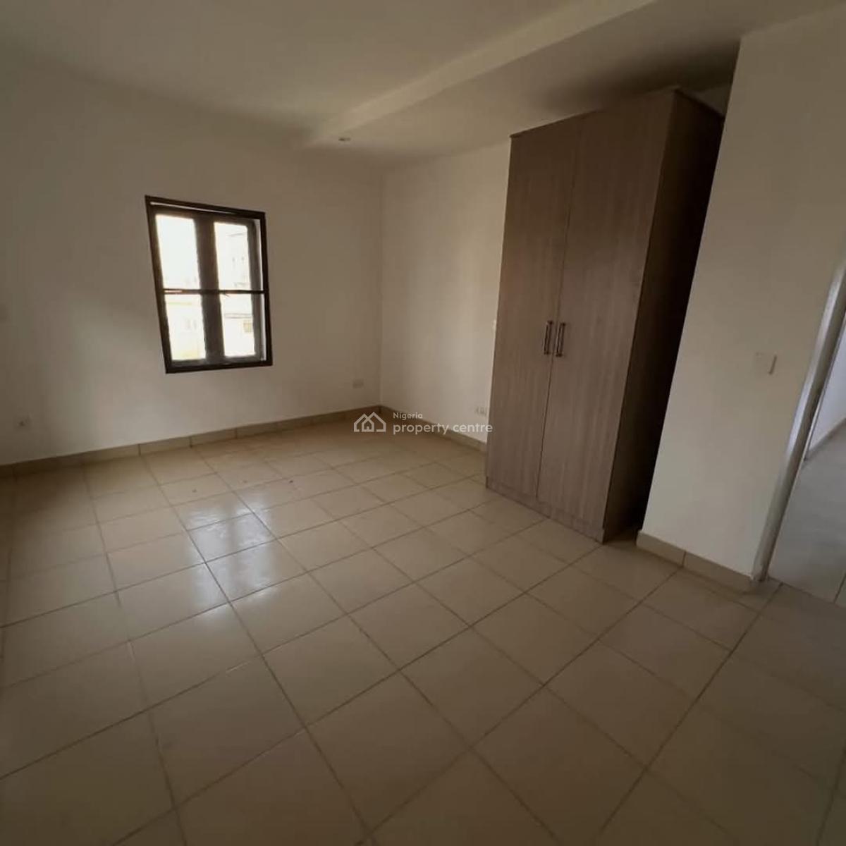 3 Bedroom Apartment  Living Area All Rooms Are En-suite, Durumi, Abuja, Flat / Apartment for Sale