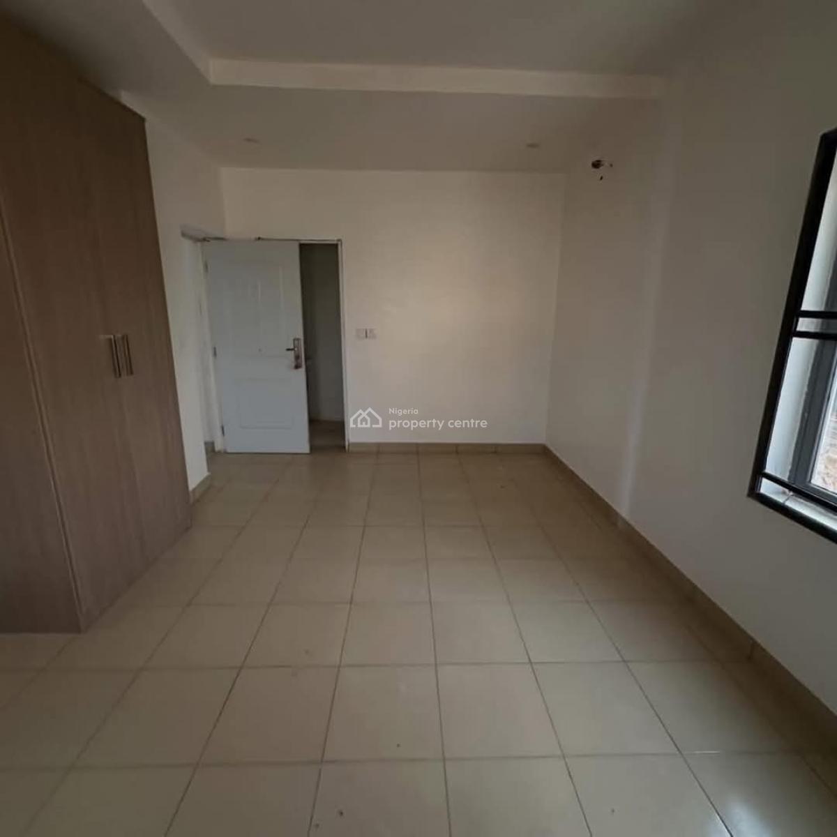 3 Bedroom Apartment  Living Area All Rooms Are En-suite, Durumi, Abuja, Flat / Apartment for Sale