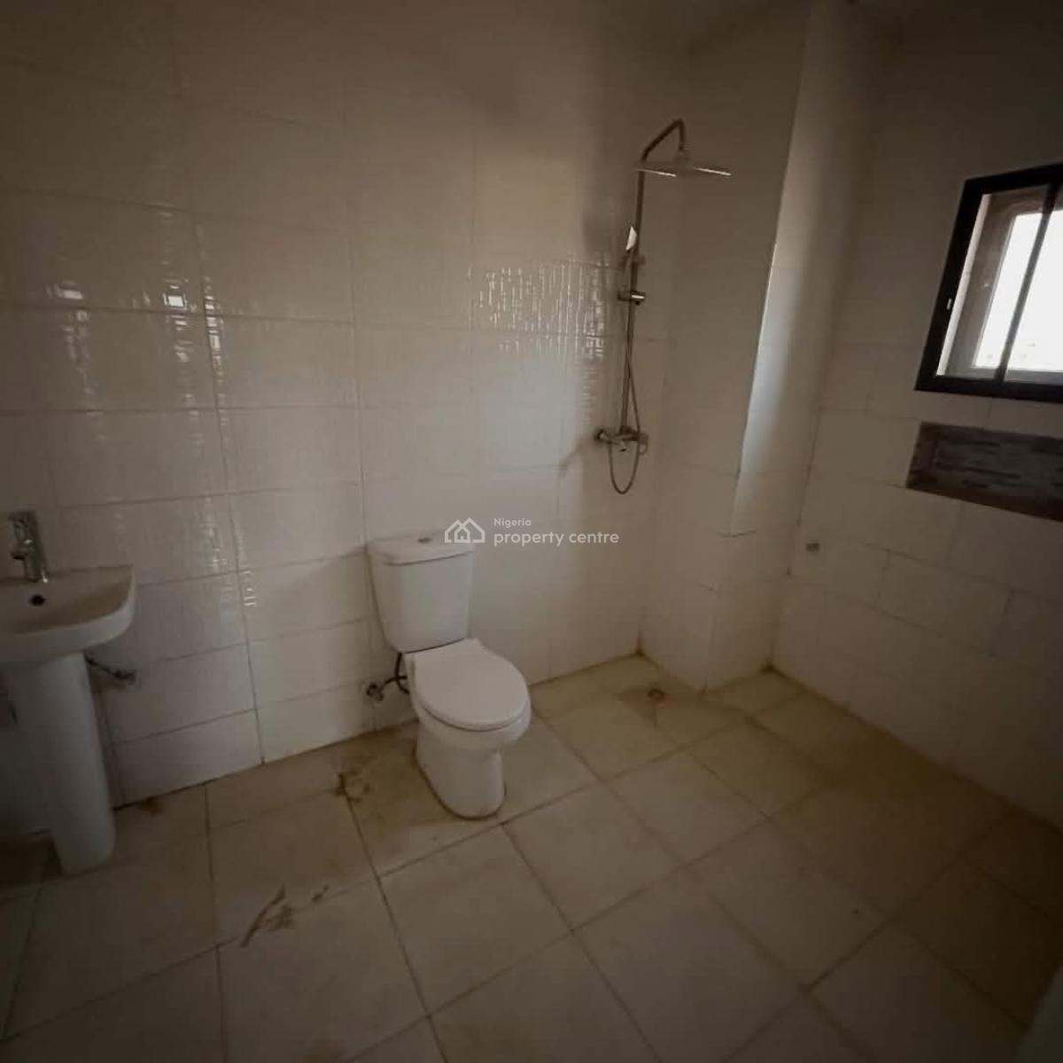 3 Bedroom Apartment  Living Area All Rooms Are En-suite, Durumi, Abuja, Flat / Apartment for Sale