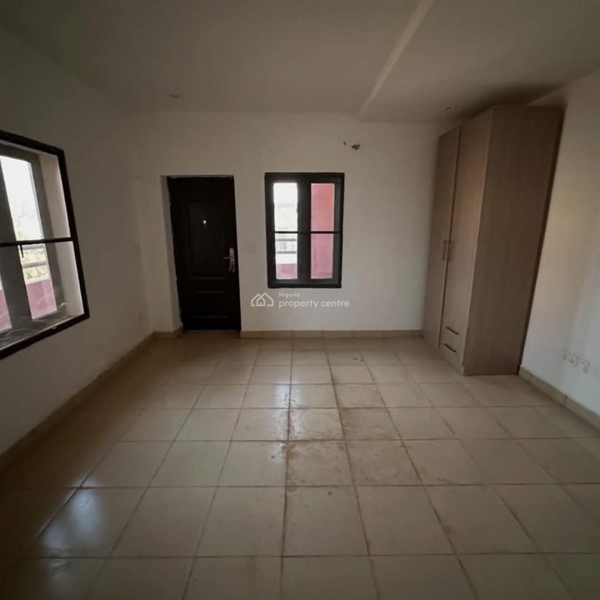 3 Bedroom Apartment  Living Area All Rooms Are En-suite, Durumi, Abuja, Flat / Apartment for Sale
