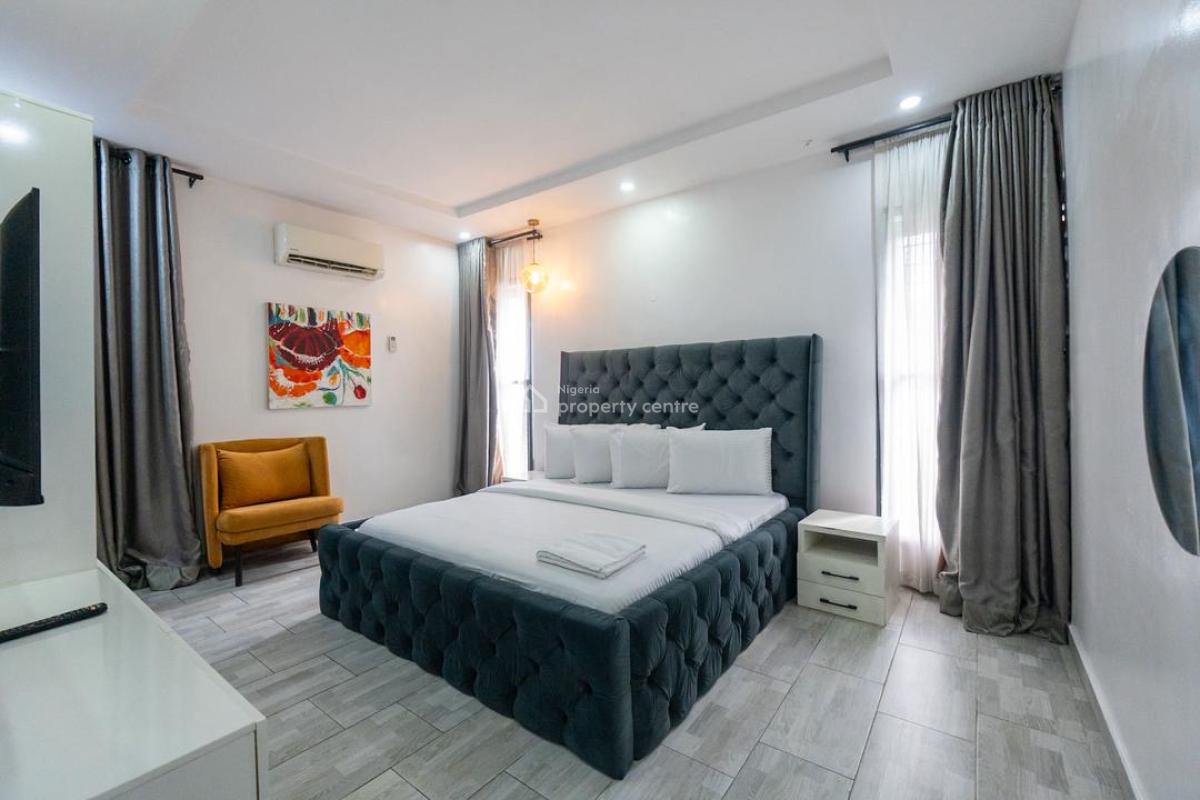 Fully Furnished 3 Bedroom with High-end Features Avail for Dec Stay, Fully Furnished 3 Bedroom with High-end Features Avail for Dec Stay, Lekki Phase 1, Lekki, Lagos, Flat / Apartment Short Let