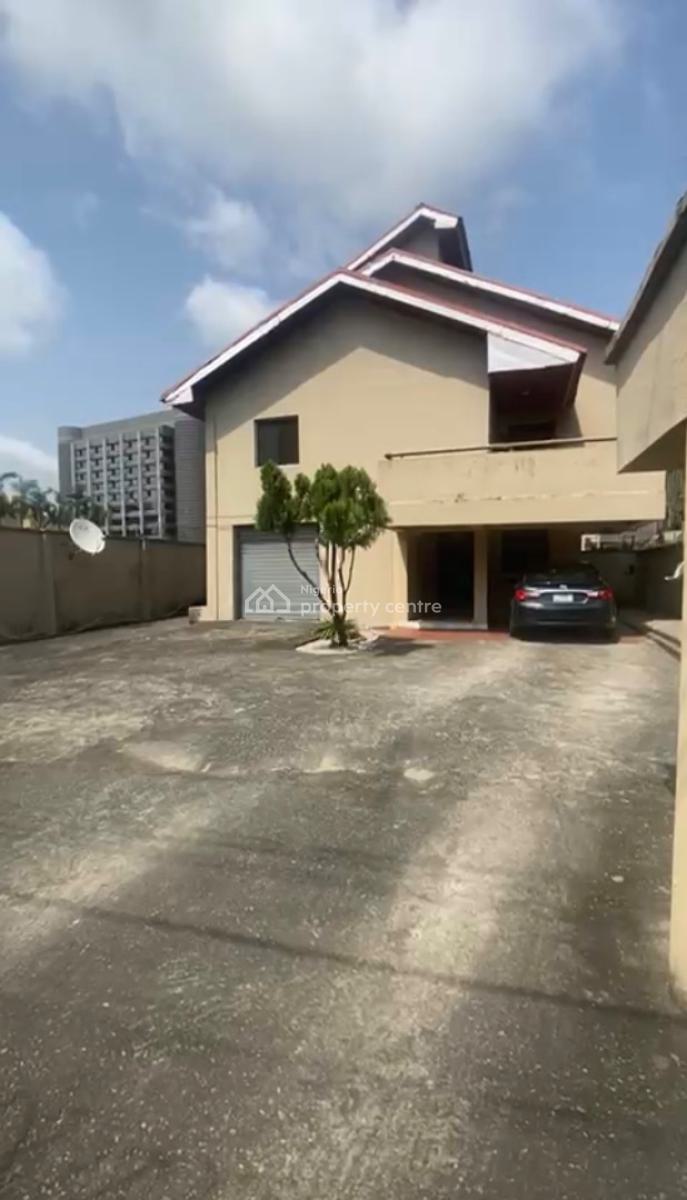 6 Bedroom Detached House Sitting on 520 Sqm, Off Ligali, Victoria Island (vi), Lagos, Detached Duplex for Sale
