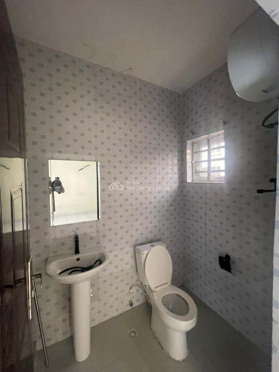 3bedroom Apartment in Mobile Road Axis Available, Ajah, Lagos, Flat / Apartment for Rent