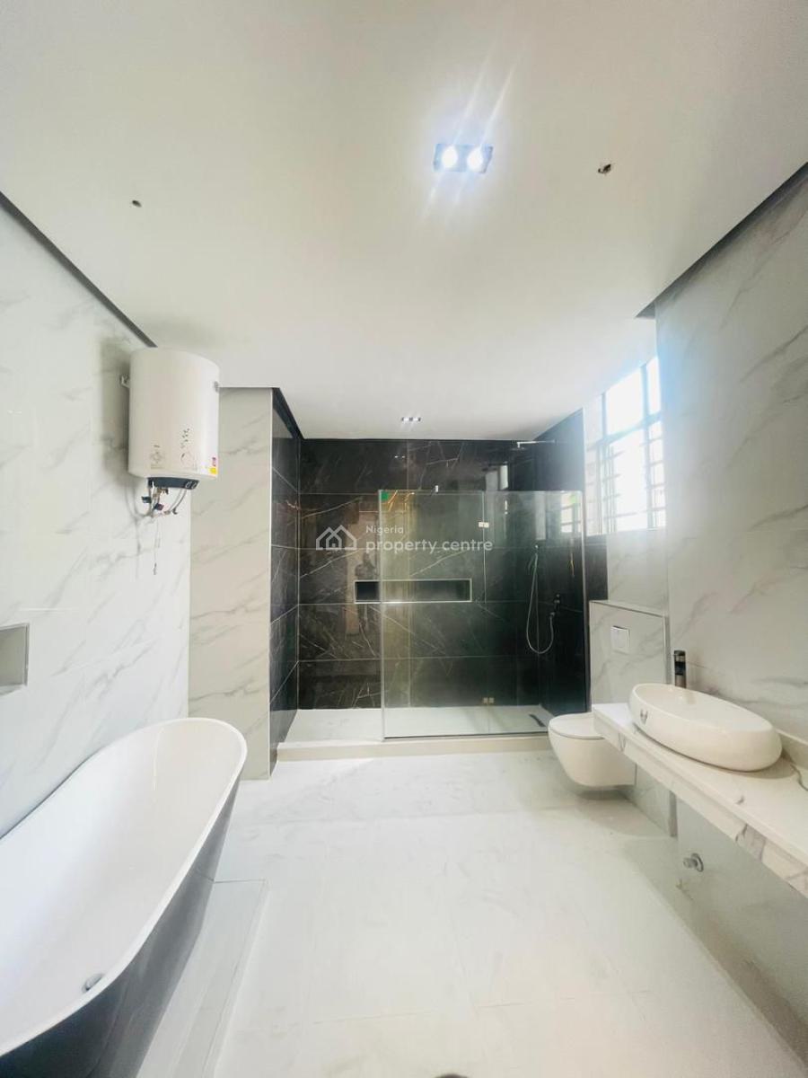 Pristine 5 Bedroom  Fully Detached with Bq + Smart Home in an Estate, Chevron, Lekki, Lagos, House for Sale