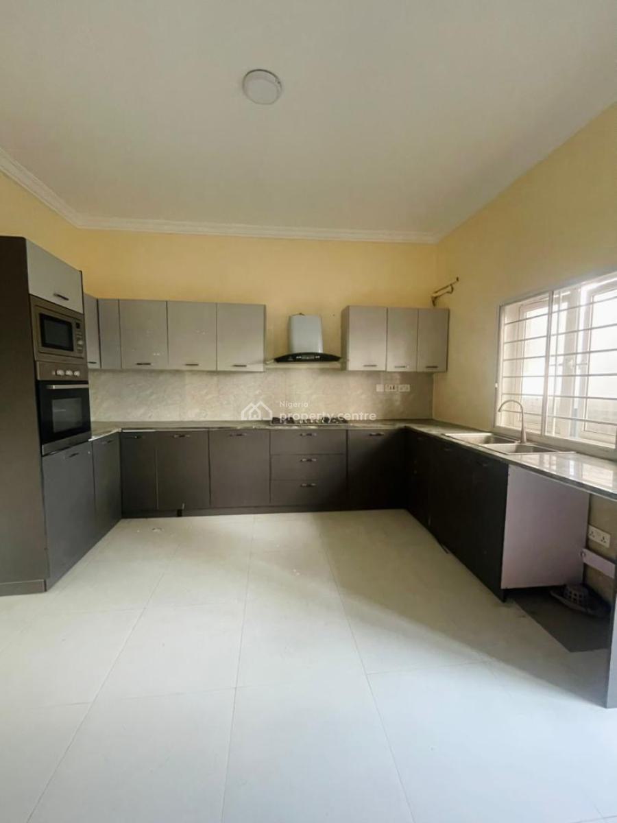 Well Spacious 3 Bedroom Terrace with Play Ground,gym and Pool Duplex, Lekki, Lagos, Terraced Duplex for Sale