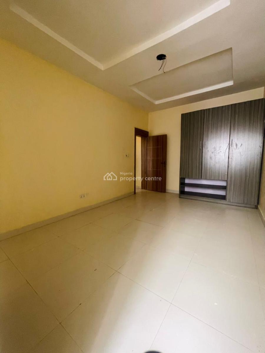 Well Spacious 3 Bedroom Terrace with Play Ground,gym and Pool Duplex, Lekki, Lagos, Terraced Duplex for Sale