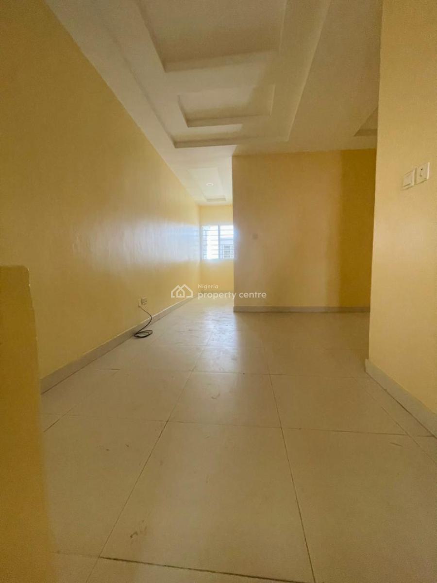 Well Spacious 3 Bedroom Terrace with Play Ground,gym and Pool Duplex, Lekki, Lagos, Terraced Duplex for Sale