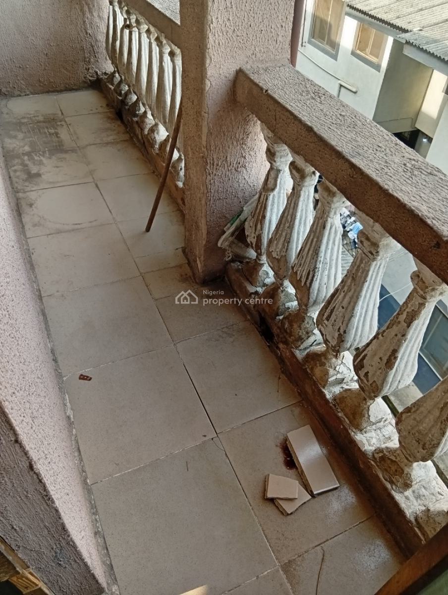 Mini Flat Upstairs, Off Lawanson Surulere, Lawanson, Surulere, Lagos, Mini Flat (room and Parlour) for Rent