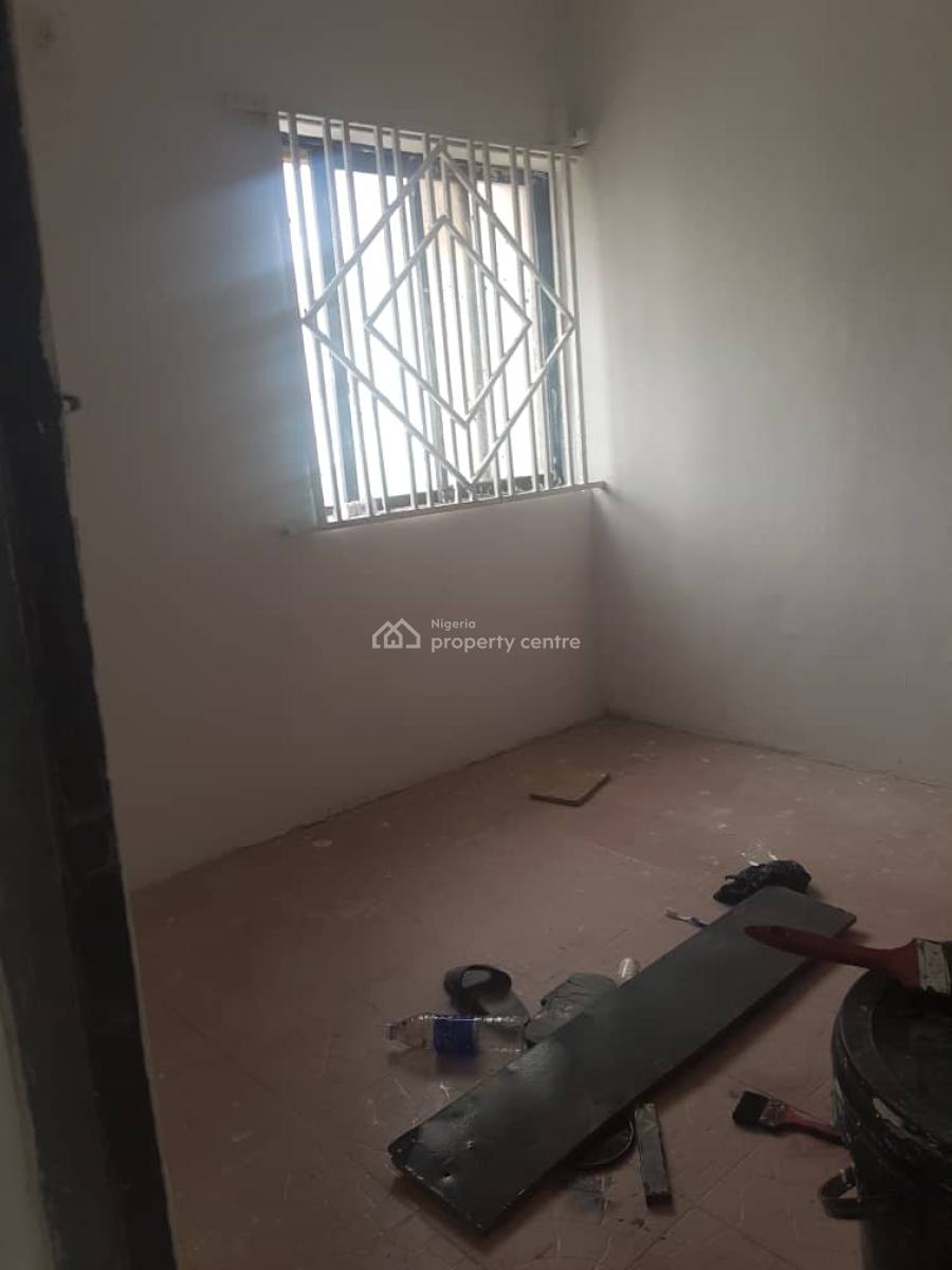 2 Bedroom Flat Upstairs, New Road, Lekki, Lagos, Flat / Apartment for Rent