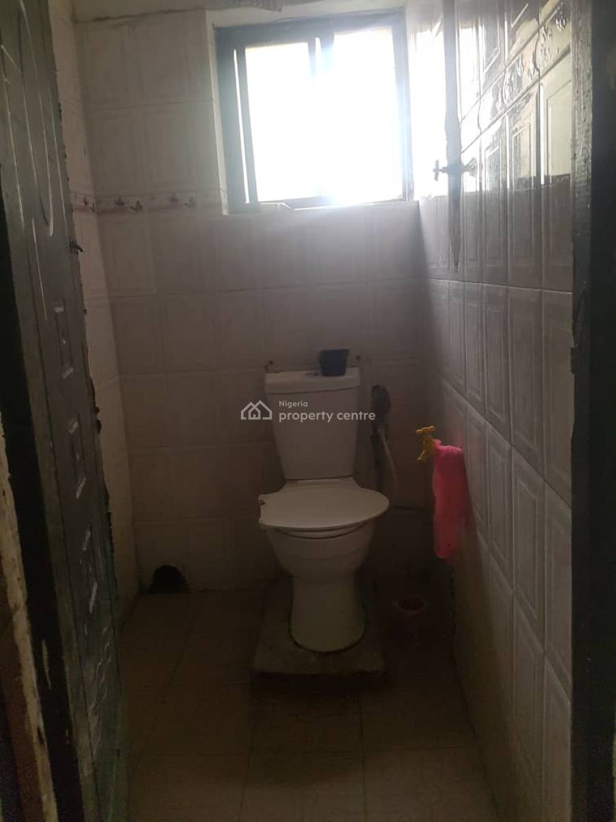 2 Bedroom Flat Upstairs, New Road, Lekki, Lagos, Flat / Apartment for Rent