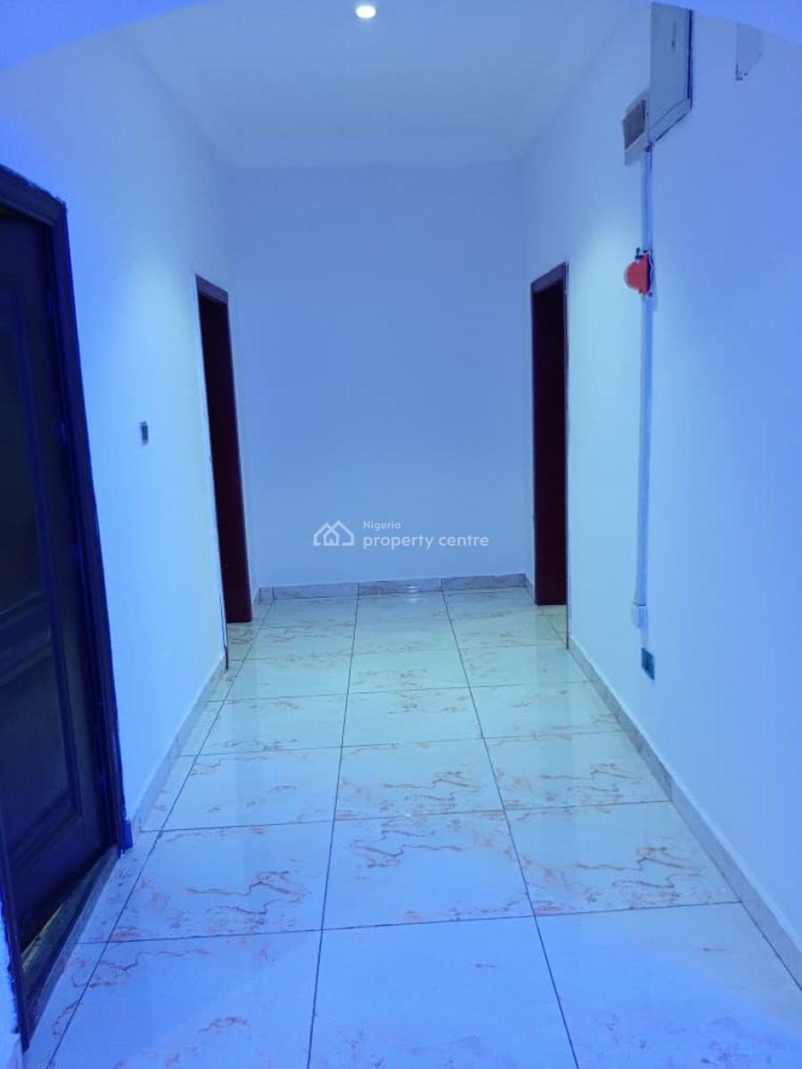 3 Bedroom Flat    Location:in Access Control Estate, Blenco Areas, Sangotedo, Ajah, Lagos, Flat / Apartment for Rent