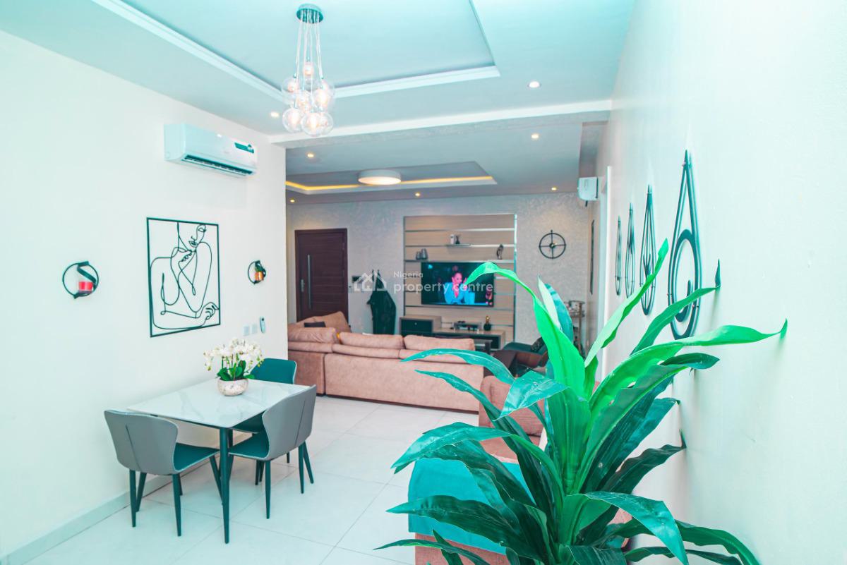 Luxurious 3bedroom Apartment with Swimming Pool and Gym, Ologolo, Lekki, Lagos, Flat / Apartment Short Let