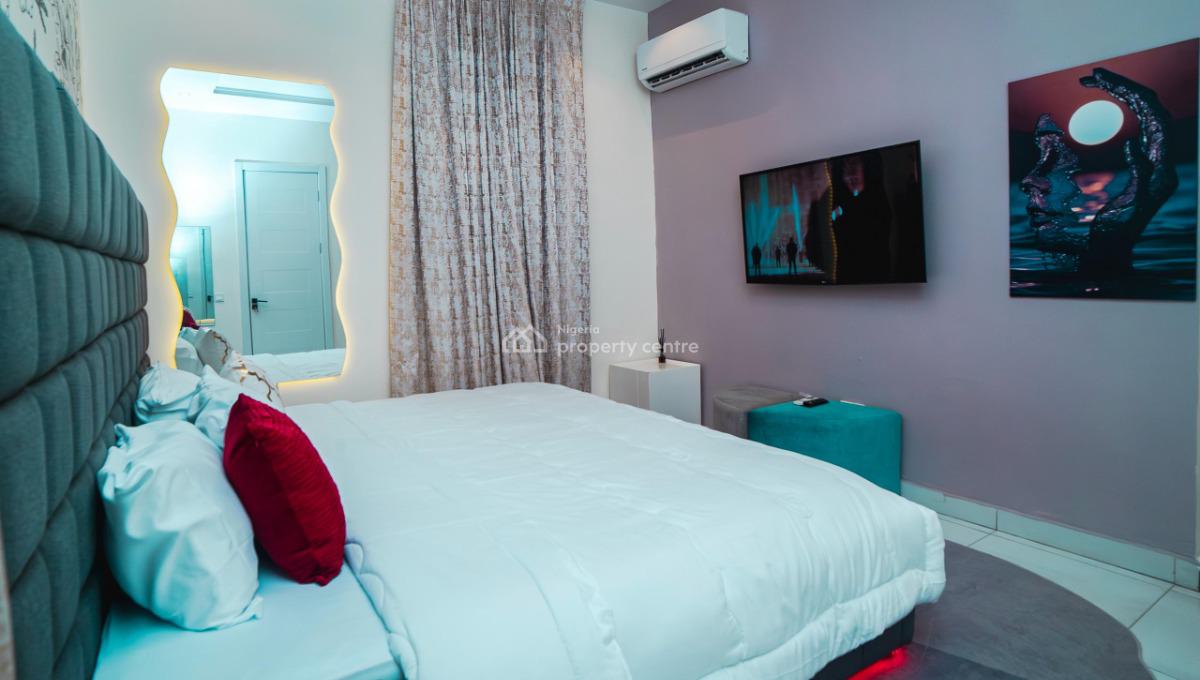 Luxurious 3bedroom Apartment with Swimming Pool and Gym, Ologolo, Lekki, Lagos, Flat / Apartment Short Let