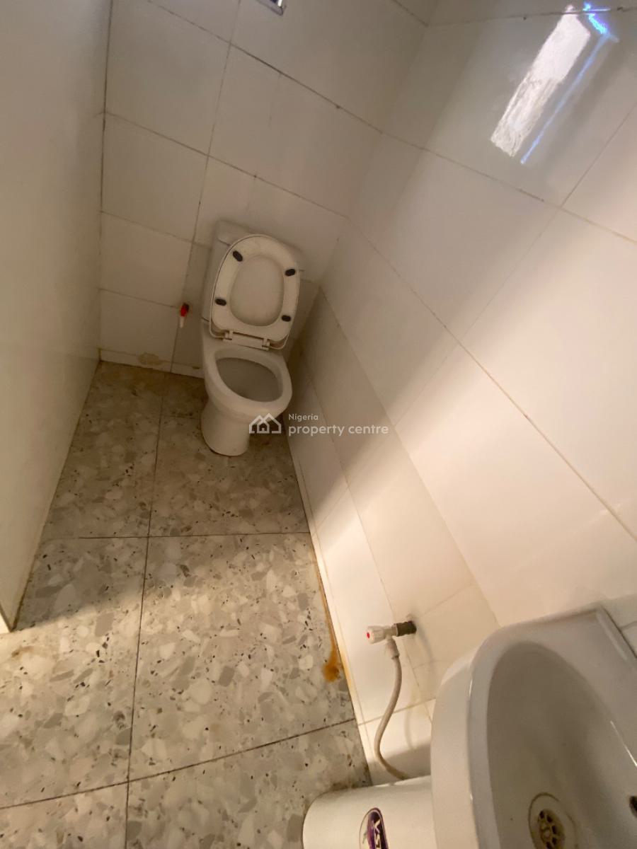 120 Sqm Open Plan Space, Pencinema Agege Lagos, Agege, Lagos, Office Space for Rent