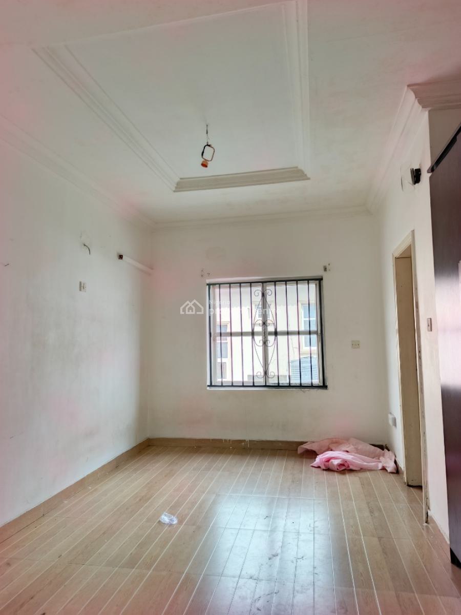 Smart Spacious 1 Bedroom Apartment (room and Parlor) Upstairs., in a Call Before Entering Estate at Chevron , Lekki Lagos., Lekki, Lagos, Mini Flat (room and Parlour) for Rent