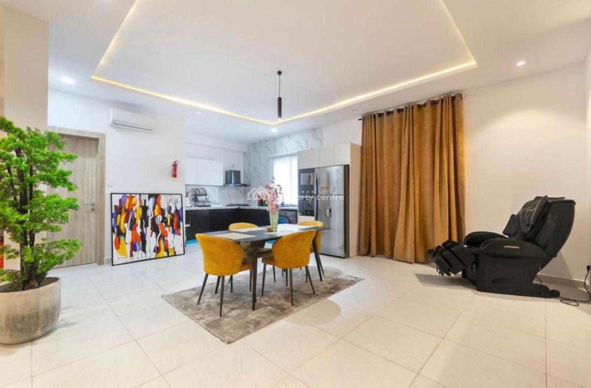 Luxury and Beautiful 2bedroom Apartment with Rooftop Pool, Snooker,gym, Lekki Phase 1, Lekki, Lagos, Flat / Apartment Short Let