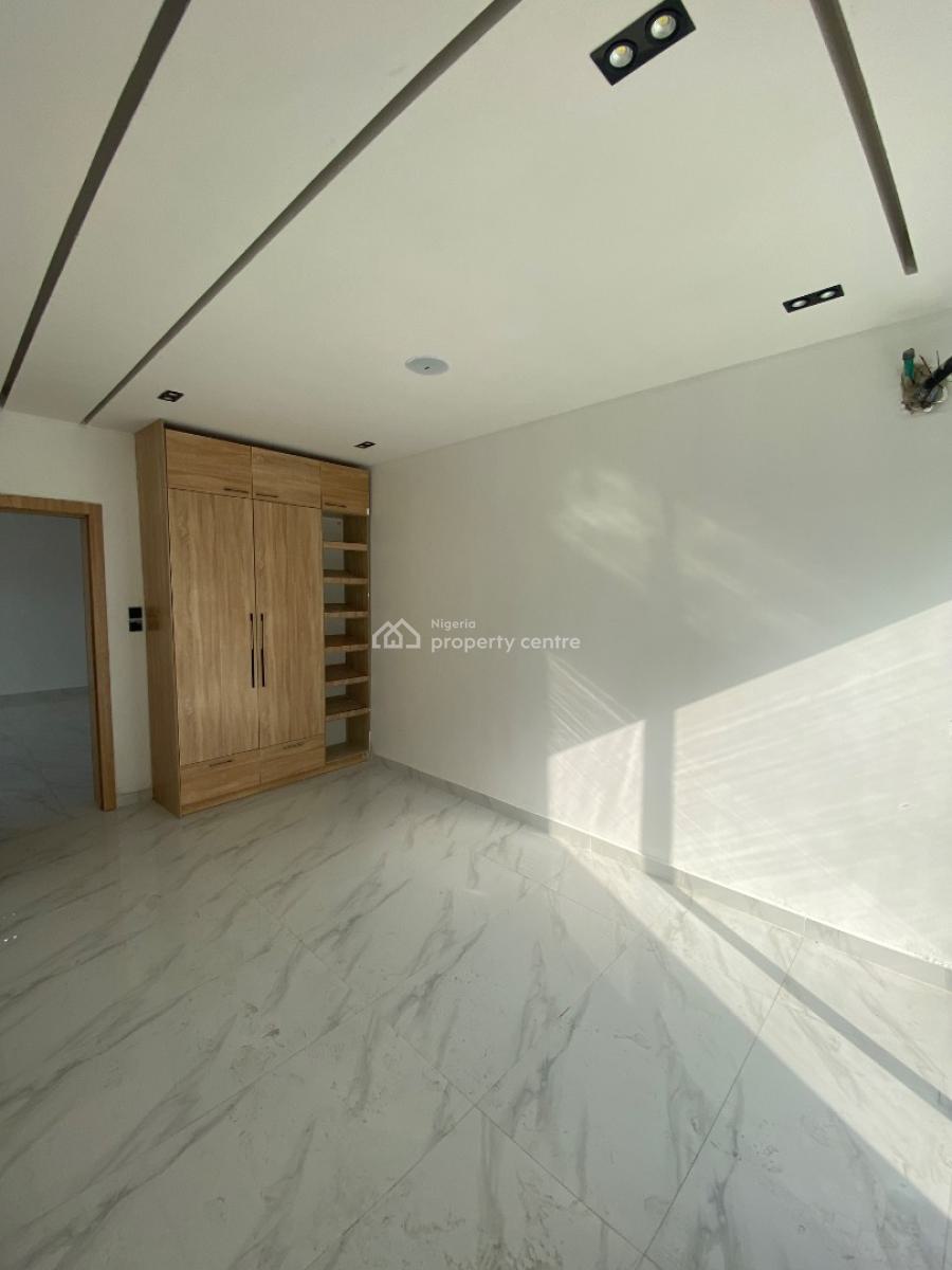 Newly Built 2 Bed Apartment with 1bq, Lekki Phase1, Lekki Phase 1, Lekki, Lagos, Flat / Apartment for Sale