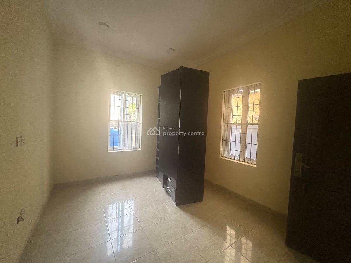 2 Bedroom Flat, Lekki Phase 1, Lekki, Lagos, Flat / Apartment for Rent