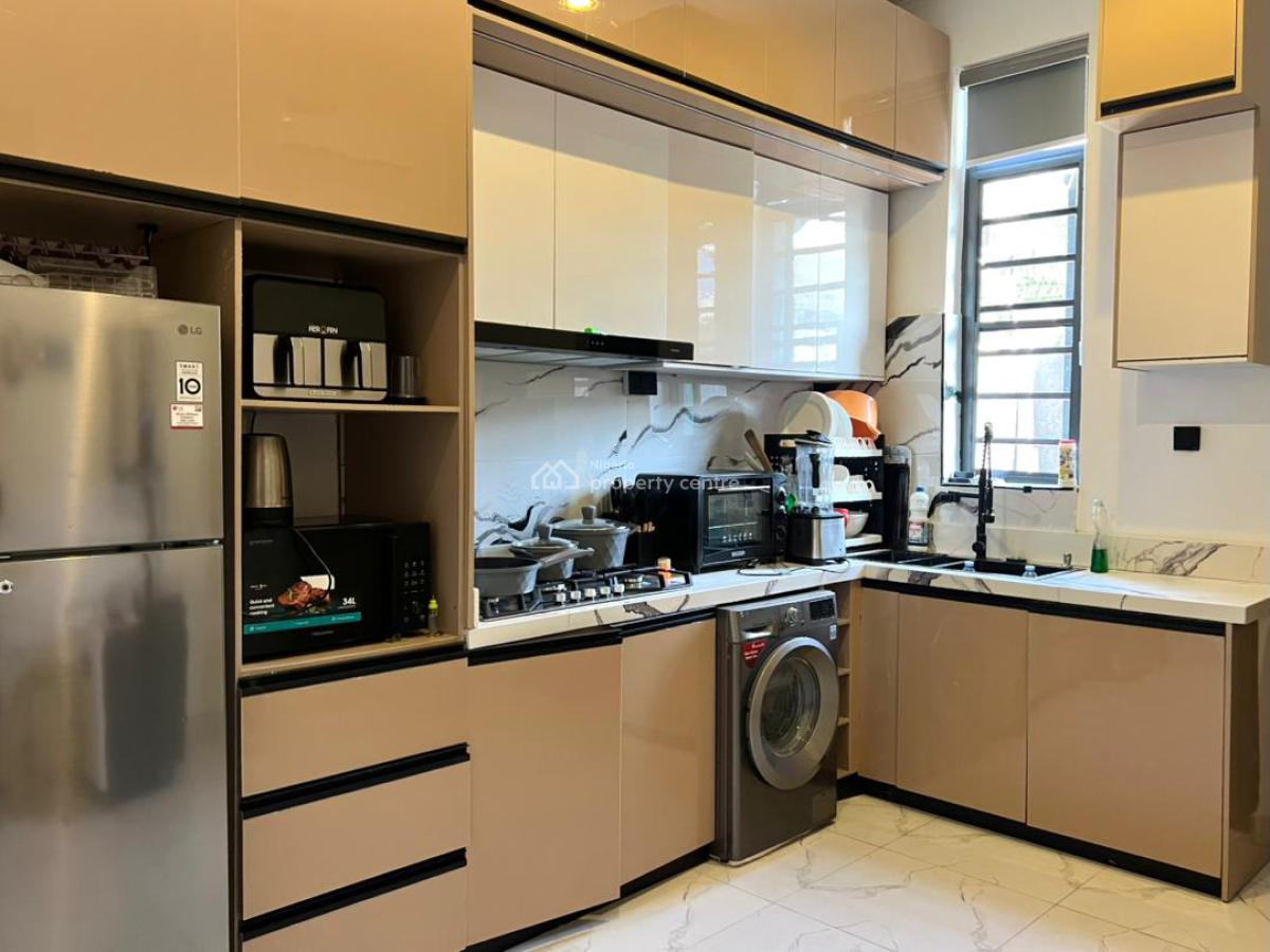 Luxury 4 Bedroom Apartment, Lekki, Lekki Phase 1, Lekki, Lagos, Flat / Apartment Short Let