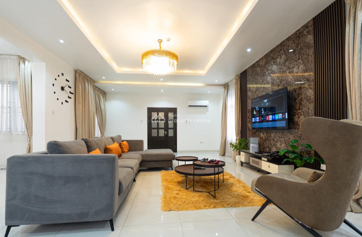 Beautifully Furnished 3 Bedroom Penthouse, Lekki Phase 1, Lekki, Lagos, Flat / Apartment Short Let