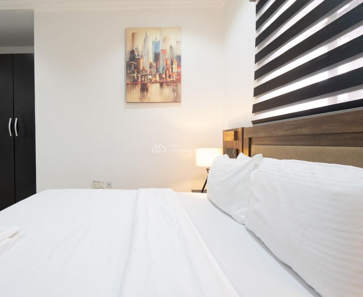 Beautifully Furnished 3 Bedroom Penthouse, Lekki Phase 1, Lekki, Lagos, Flat / Apartment Short Let