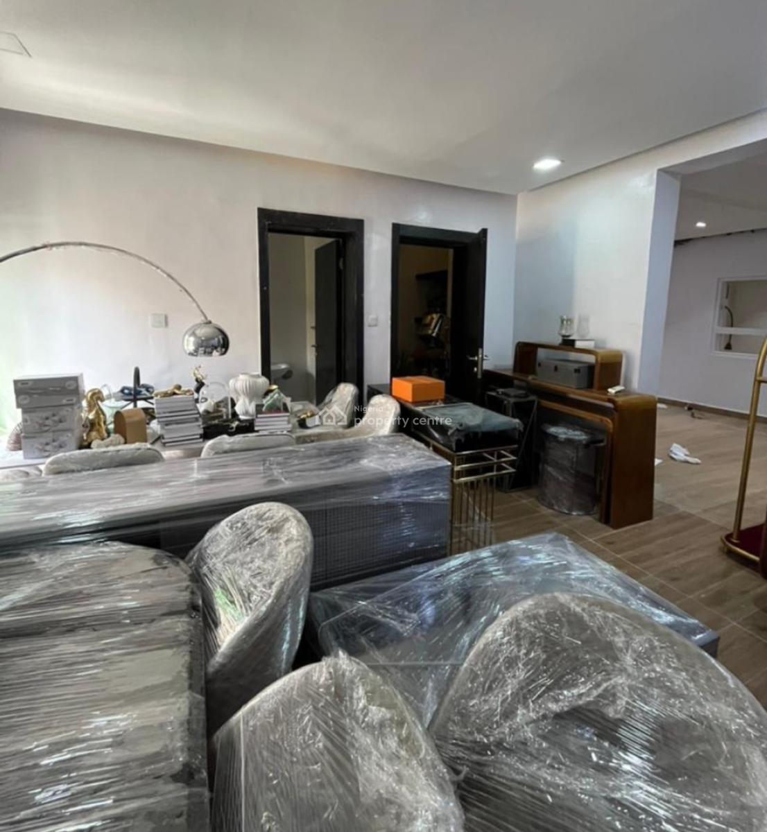 Commercial Space Good for Barbing Salon, Beauty Shop, Office and So on, Lekki 1, Lekki Phase 1, Lekki, Lagos, Shop for Rent