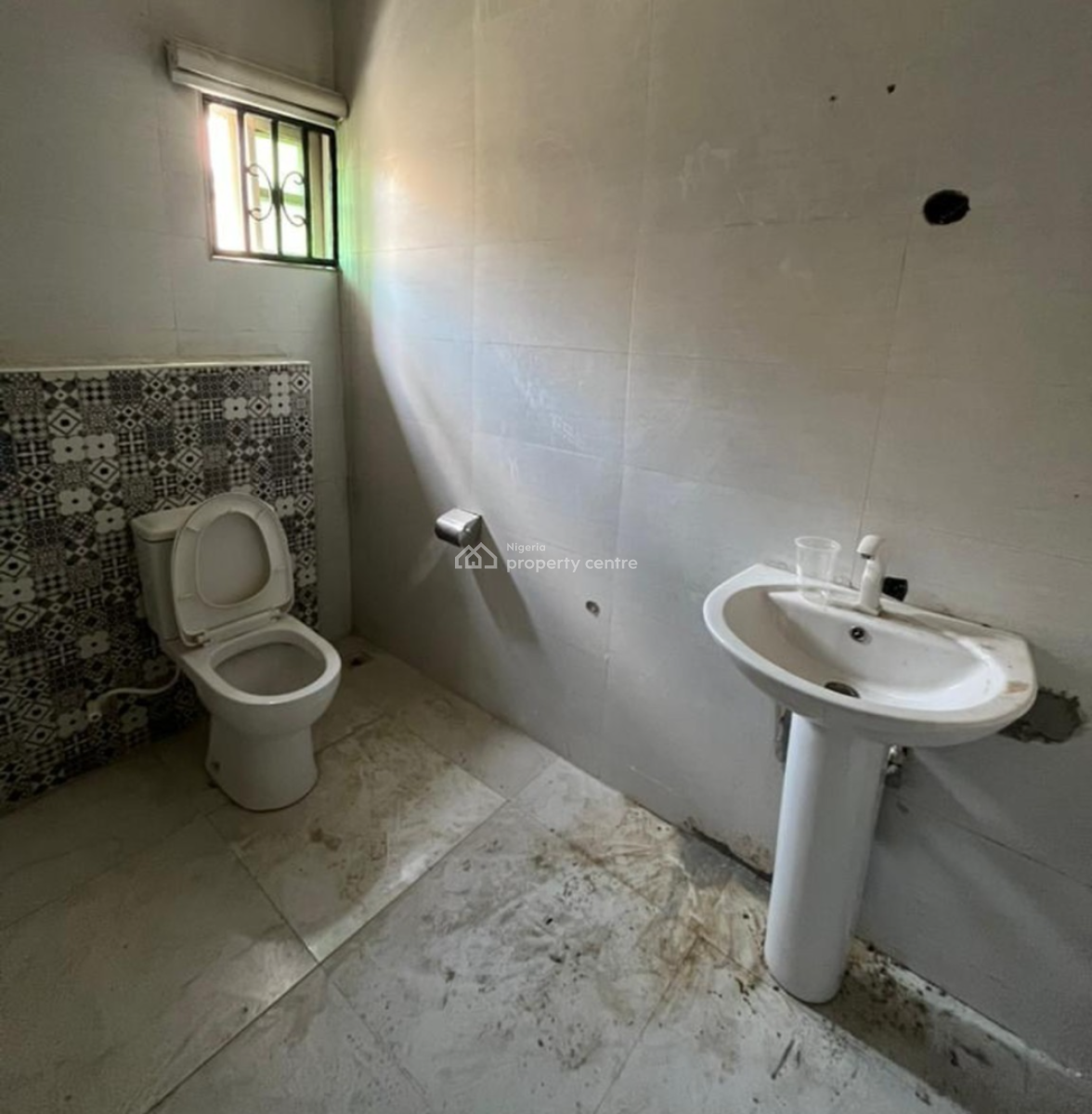 Commercial Space Good for Barbing Salon, Beauty Shop, Office and So on, Lekki 1, Lekki Phase 1, Lekki, Lagos, Shop for Rent