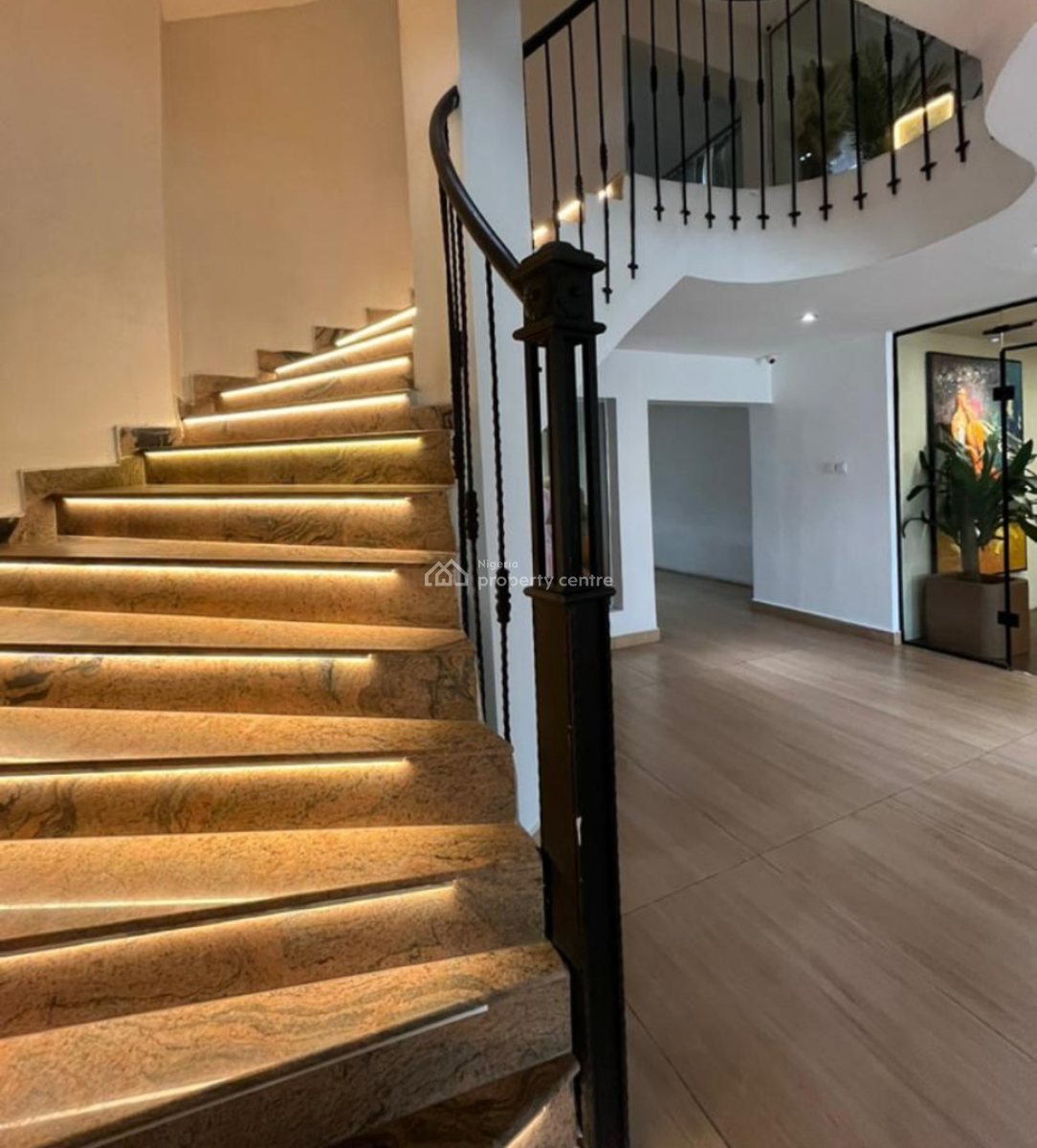 Commercial Space Good for Barbing Salon, Beauty Shop, Office and So on, Lekki 1, Lekki Phase 1, Lekki, Lagos, Shop for Rent