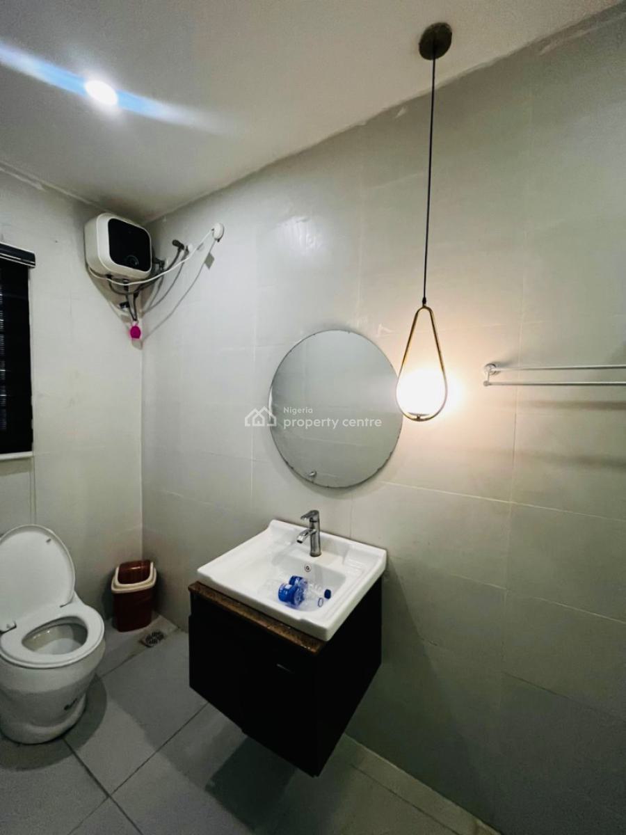 Distress Deal! Exquisite 2 Bedroom Apartment, Ikate, Lekki, Lagos, Flat / Apartment for Sale