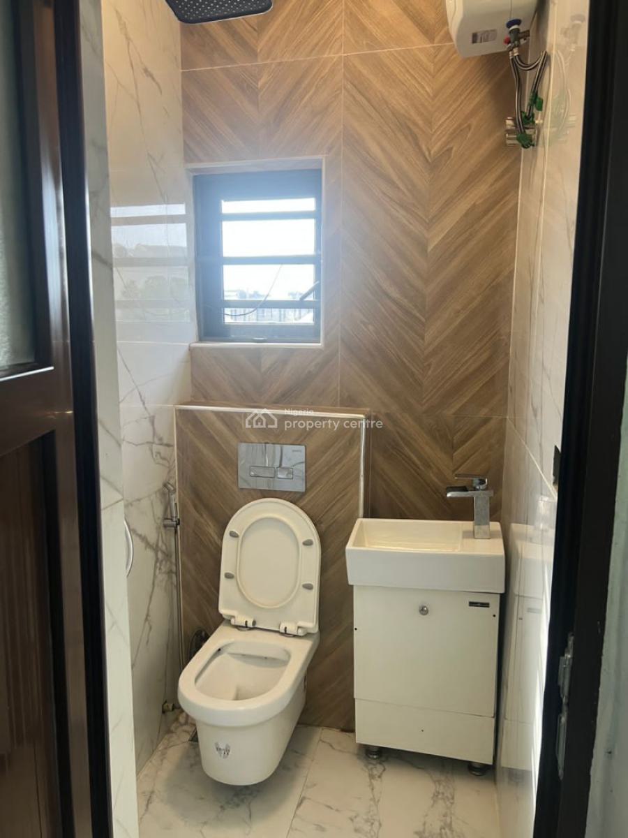 Modern Built Luxury 2bedrooms Apartment Upstairs in an Estate, Gated Estate, Badore, Ajah, Lagos, Flat / Apartment for Rent