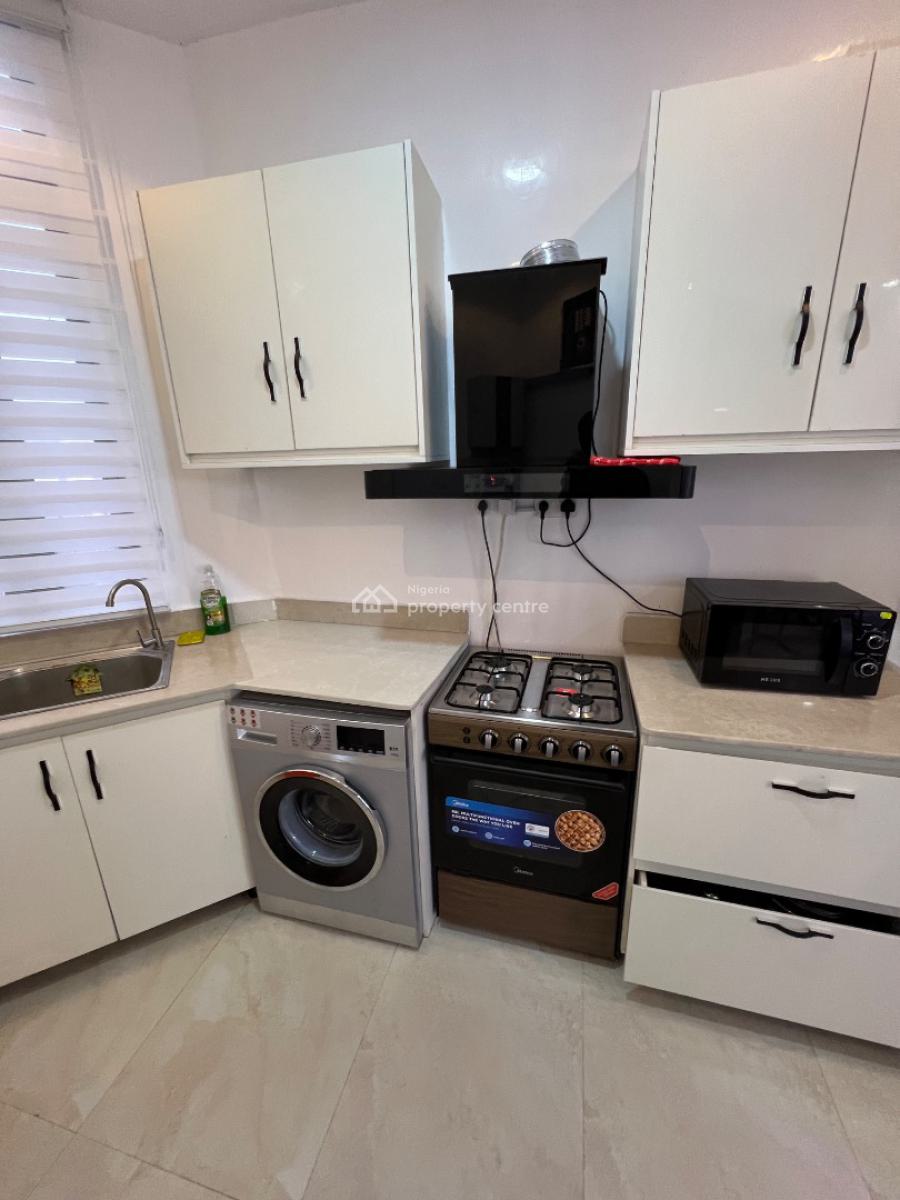 Unfurnished and Fully-serviced 2-bedroom Flat with a Swimming Pool, Lekki Phase 1, Lekki, Lagos, Flat / Apartment for Rent