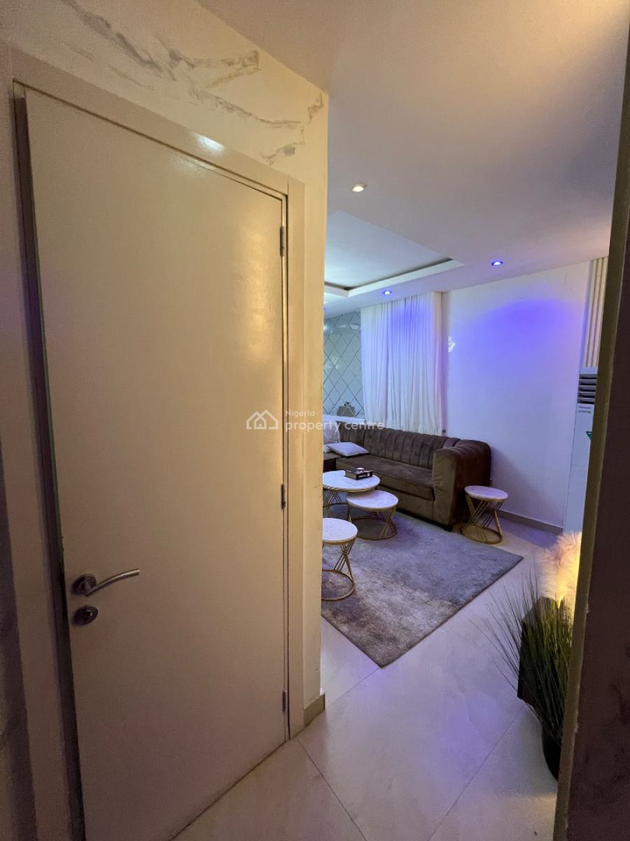 Unfurnished and Fully-serviced 2-bedroom Flat with a Swimming Pool, Lekki Phase 1, Lekki, Lagos, Flat / Apartment for Rent